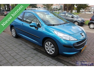 Peugeot 207 1.4-16V XR