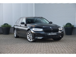 BMW 5-serie Touring 530e Executive 292PK NAP|Sportstoelen|Stoelverwarming|Plug in