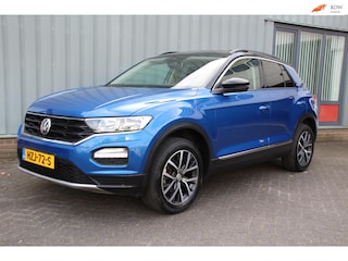 Volkswagen T-Roc 1.5 TSI Sport. Automaat /Panoramadak / Acc / Lane / Carplay