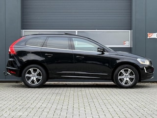 Volvo XC60 2.0 D4 FWD Geaertronic-8 Summum -Panoramadak-Xenon-Leder-Camera V/A