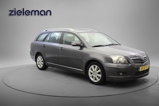 Toyota Avensis 2.0 D-4D-F Luna - Clima, Cruise, Trekhaak