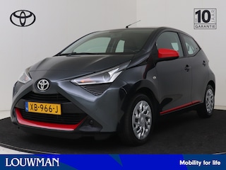 Toyota Aygo 1.0 VVT-i x-play | Achteruitrijcamera | Dealer onderhouden |