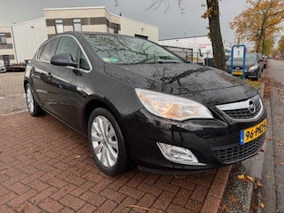 Opel Astra 1.4 Turbo 140pk 5deurs Cosmo Airco,Cruisecontrol,Half leder