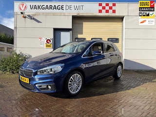 BMW 2-serie Tourer 218i Luxury | Pano | Camera | Leder