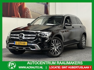 Mercedes-Benz GLC 300E 4MATIC BUSINESS SOLUTION NL AUTO !! LEDER NAVIGATIE ADAPTIVE CRUISE CONTROL BLUETOOTH TELEFOON MEDIA VOORBEREIDING RIJSTROOKSENSOREN ACHTERUITRIJCAMERA UITKLAPBARE TREKHAAK ZEER MOOI !! Brgl