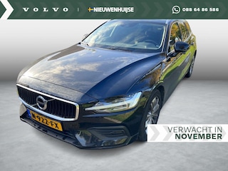 Volvo V60 2.0 B4 Momentum Business | Trekhaak | Lederen bekleding | Adaptive cruise control | Stoel- en stuurwielverwarming | Achteruitrijcamera | Navigatie | Parkeersensoren voor + achter | Draadloze telefoonlader |