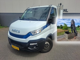Iveco Daily 3.0I CNG Kraan Laadbak AUT-6 HIAB 3-Persoons Ecc Trekhaak Camera Blue power Alpine 2-Din Infotainment Sys. Bluetooth Opbergkasten Betonplex Vloer Compressed Natural Gas (CNG) EURO-6 375 35S14N Voertuig 1e Eigenaar Euro 6