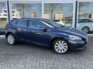 Volvo V40 2.0 D4 Summum Business 50% deal 5.475,- ACTIE Polestar Performance / Leder / Memory / Stoelverwarming / Trekhaak
