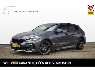 BMW 118i M-Sport // M Sport Aero pack met spoiler | 18 inch Y Spaak | Shadow Line Extended | Virtual Cockpit | Android Auto & Apple CarPlay