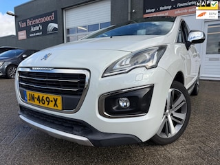 Peugeot 3008 1.2 PureTech Allure van 2de Eig met panoramadak en trekhaal en navigatie en bluetooth telefoon / media
