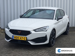 Cupra Leon 1.4 e-Hybrid VZ Business l SPortstoelen l Stoelverwarming l 19" Cupra Velgen l Camera Achter l Navigatie Full Map l Half Lederen bekleding l