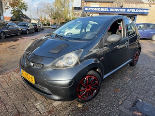 Toyota Aygo 1.0-12V *NW. APK*5DEURS*STUURBEKR.*NAVI*AUX-USB*