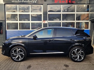 Nissan Qashqai 1.3 MHEV Xtronic Tekna+ / 360 camera / Panoramadak / Stoelen elektrisch / HeadUp display / Adaptieve cruise control
