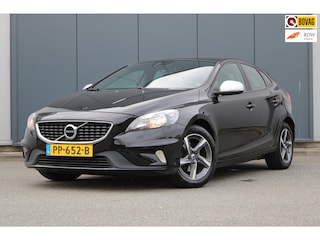 Volvo V40 2.0 D2 Inscription, R-Design, Trekhaak, Leder/Alcantara, Parkeersensor achter, Regensensor, Navigatie