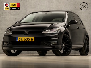 Volkswagen Golf 1.0 TSI Sportline (APPLE CARPLAY, BLACK EDITION, CLIMATE, LED KOPLAMPEN, STOELVERWARMING, DYNAMISCHE KNIPPERLICHTEN, CAMERA, SPORTSTOELEN, ADAPTIVE CRUISE, GETINT GLAS, NIEUWSTAAT)