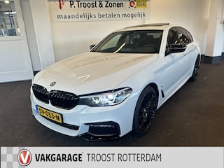 BMW 530e iPerformance High Executive M Sport | Panoramadak | Stoel+Stuurverwarming | Achteruitrijcamera | Harman/Kardon | Sfeerverlichting | Adaptief onderstel | Elek. inklapbare spiegels | Park assist