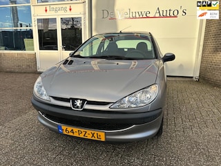 Peugeot 206 1.4 X-line | Trekhaak | Automaat | Radio |