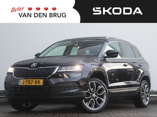 Skoda Karoq 1.5 TSI ACT Business Edition | Panoramadak | Trekhaak | Stoelverwarming | Navigatie | Camera | Dodehoekdetectie | Adaptive Cruise |