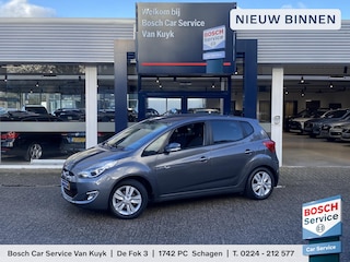 Hyundai ix20 1.4i i-Vision / NL-Auto / Cruise-Control / Climate-Control / Trekhaak / Radio / Armsteun V+A / Getint-Glas / PDC-Achter / 16'' LMV / All-Season / ENZ.