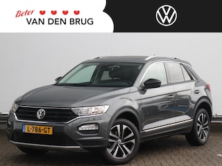 Volkswagen T-Roc 1.5 TSI Style | Trekhaak | Panoramadak | Stoelverwarming | Navigatie | Adaptive Cruise | Parkeersensoren |