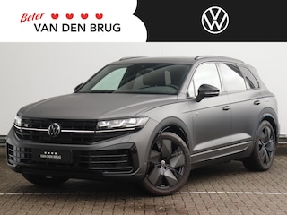 Volkswagen Touareg 3.0 TSi eHybrid 4MOTION R | Luchtvering | Panoramadak | Matrix LED | Achteruitrijcamera | Stoel- en stuurverwarming |