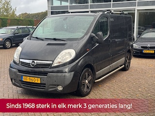 Opel Vivaro 2.0 CDTI L1H1 DC! NL BUS NAP! Navi l Trekhaak l Cruise l LMV l Airco! Goed onderhouden l Zeer netjes!