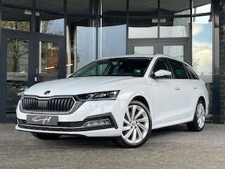 Skoda Octavia COMBI 1.4 TSI iV PHEV 204PK - AFN. TREKH. INCL. TREKGEWICHT - HEAD UP