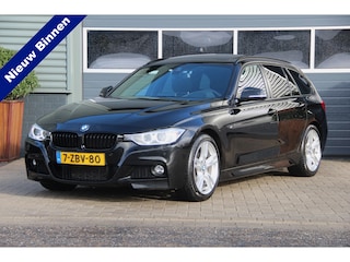 BMW 3-serie Touring 325d High Executive M-Sport | HUD | Keyless Go | Sportstoelen | Stoelverw | Xenon | Leder | Navi | ECC | PDC | Cruise | Bluetooth | LMV18" | Dealer onderhouden