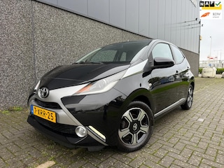 Toyota Aygo 1.0 VVT-i x-clusiv/Nieuwe APK en beurt! CLIMA/CAMERA/