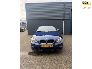 BMW 3-serie Touring 318i Corporate Lease Luxury Line