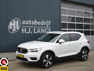 Volvo XC40 2.0 T4 Momentum