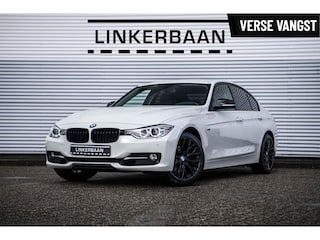 BMW 320i | Sportline | Leder | Stoelvervarming | Xenon | 18 inch | Nieuwe motor | NL Auto |