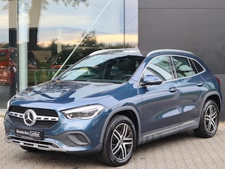 Mercedes-Benz GLA 200 Business Solution Luxury
