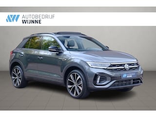 Volkswagen T-Roc 1.5 TSi 150pk DSG R-Line Black Edition | Black Style | App Connect | Panoramadak | Camera | Keyless | Elektrische Achterklep | Matrix LED | Winter Pakket