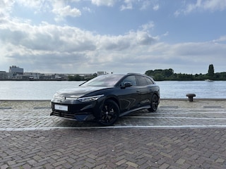 Volkswagen ID.7 Tourer Pro Limited Edition 77 kWh | Uit voorraad leverbaar | Adaptive Cruise control  met stop&go en stuurhulp |