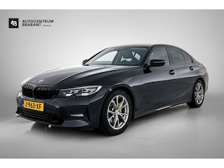 BMW 320i Executive Edition(NL-auto, Dealer onderH, Navi Prof, StoelV, Sportstoelen, Parkeerhulp, Etc)
