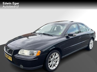 Volvo S60 2.0T Momentum, YOUNGTIMER, schuifdak, leder, Stoelverwarming, zeer goed onderhouden