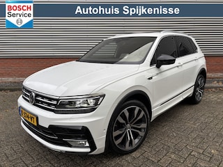 Volkswagen Tiguan 2.0 TSI 4Motion Highline | VOL | R-Line | Trekhaak | Panorama | HUD | LED | Dealer Onderhouden |