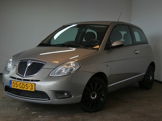 Lancia Ypsilon 1.4 Oro Nwe APK