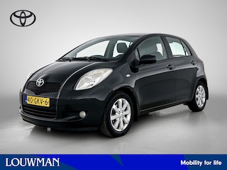 Toyota Yaris 1.3 VVTi Executive | Navigatie | Airco | Leer |