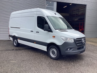 Mercedes-Benz Sprinter 317 CDI Aut. L2H2 BPM VRIJ! Carplay/ Gev.Stoel/ 270 Gr.Deuren/ Stoelverw./ Navi/ Camera/ PDC/ Cruise/ DAB