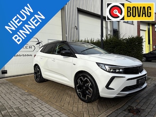 Opel Grandland 1.6 Turbo Plug-In Hybrid 4x4 Ultimate 360 Camera, LED, Afn. Trekhaak, Dodehoeksensoren, Stoel/Stuurverwarming