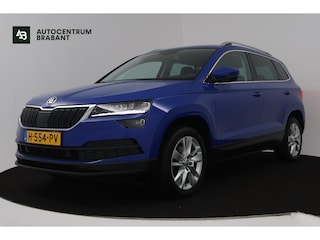 Skoda Karoq 1.5 TSI ACT Business Edition (TREKHAAK, STOELVERVARMING, ACHTERUITIJCAMERA, SFEERVERLICHTING, , NAVIGATIE, CAMERA)