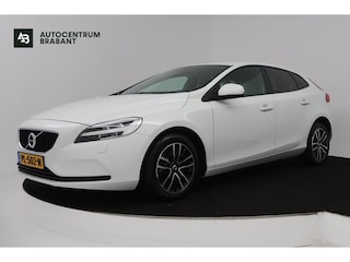 Volvo V40 1.5 T2 Nordic+ (TREKHAAK, AUTOMAAT, STOELVERWARMING, NAVIGATIE, CRUISE CONTROL, PARKEERSENSOREN)