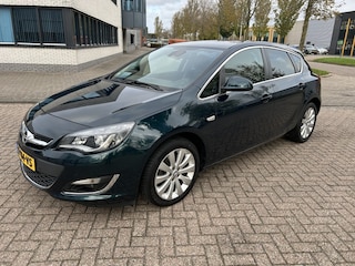 Opel Astra 1.4 Turbo Design Ed. 140PK DEALER NAVI XENON.