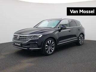 Volkswagen Touareg Elegance 3.0 TSi eHybrid 4MOTION 381 PK | Automaat | Navigatie | Panoramadak | 360 Camera | Adaptive Cruise Control | Head-up display | Stoelverwarming | Lichtmetalen velgen | Privacy glass |
