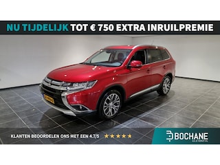 Mitsubishi Outlander 2.0 Instyle 4WD | 7-persoons | Trekhaak | Schuifdak |