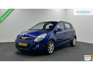 Hyundai i20 1.2i Plus ECC LM.