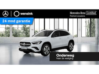 Mercedes-Benz GLA 250 e Luxury Line | Night pakket | Elektrisch wegklapbare trekhaak | Stoelverwarming | Winter pakket |