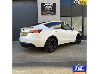 Tesla Model Y RWD + MMX PACK + TREKHAAK